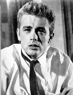 James Dean - mit Krawatte